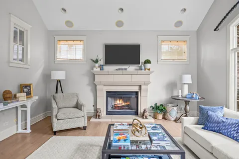 $2,150,000 | 512 Elmwood Avenue, Wilmette, IL 60091
