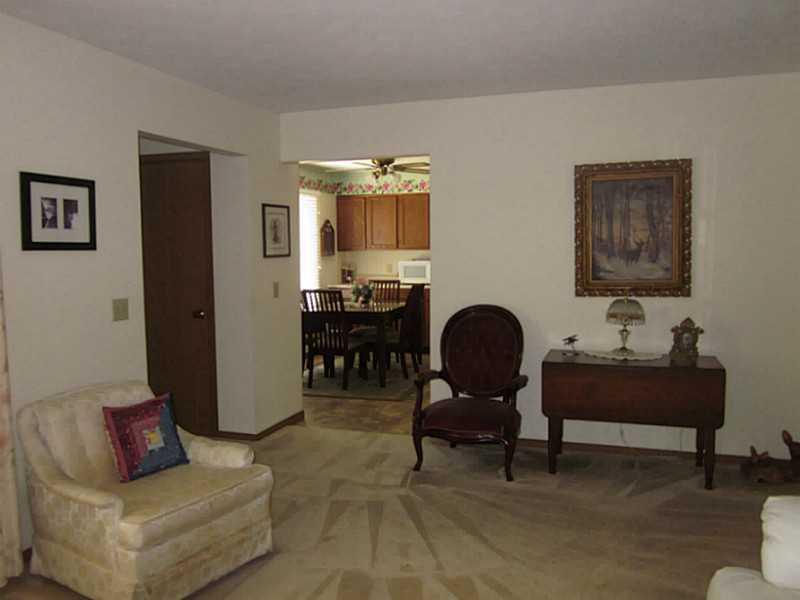 1042 Armsgate Road, Unit 35 Springfield, OH 45503 - Photo 6 of 17