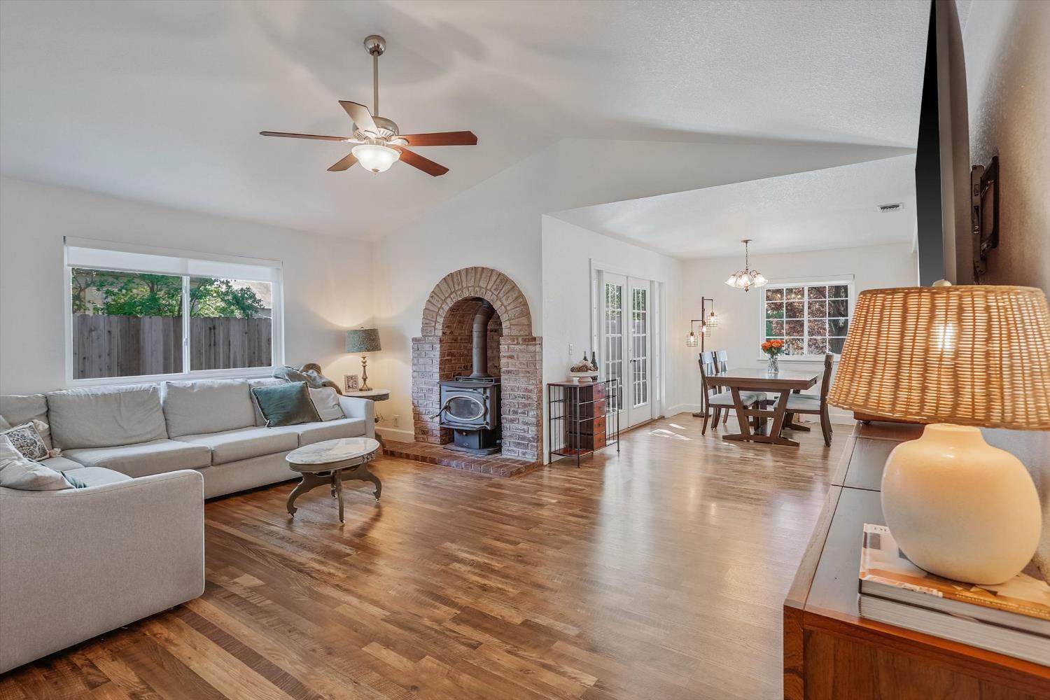 3680 Maple Street Rocklin, CA 95677 - Photo 4 of 28