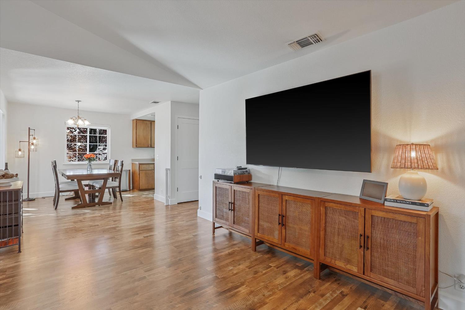 3680 Maple Street Rocklin, CA 95677 - Photo 5 of 28