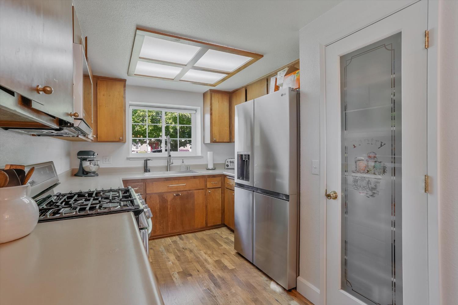 3680 Maple Street Rocklin, CA 95677 - Photo 9 of 28