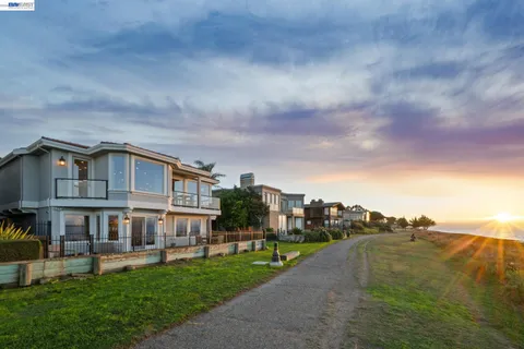 $4,495,000 | 16 Killarney Place, Alameda, CA 94502