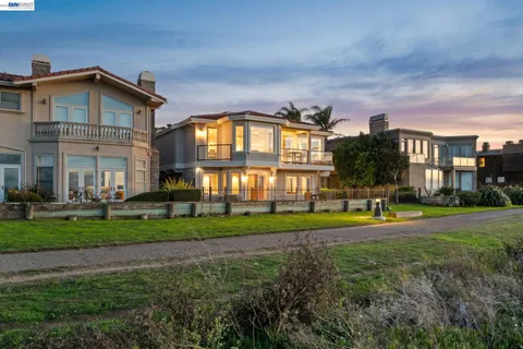 $4,495,000 | 16 Killarney Place, Alameda, CA 94502