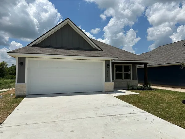 $2,100 | 2787 Messenger Way, Bryan, TX 77803