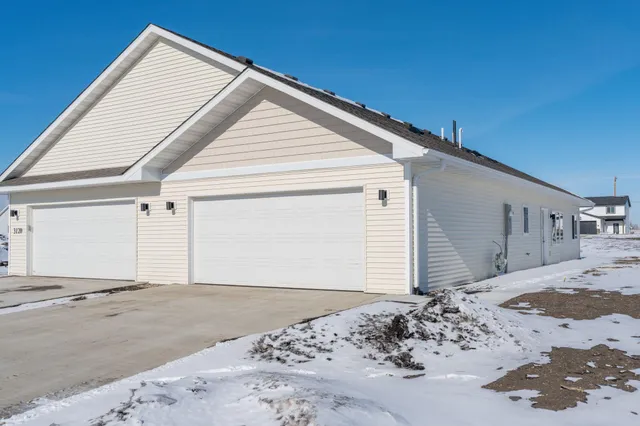 $264,900 | 3122 Nobel Drive, Mankato, MN 56001