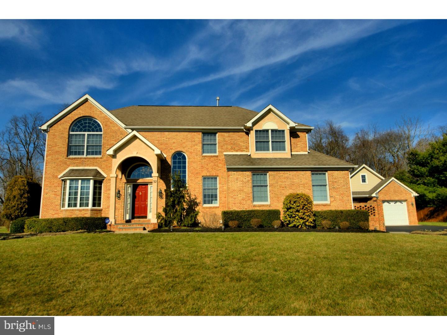 32 Cloverdale Way Columbus, NJ 08022 - Photo 1 of 25 Exterior Front