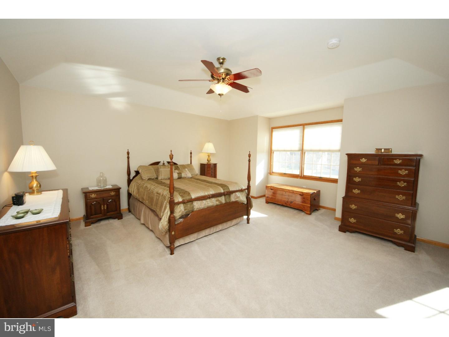 32 Cloverdale Way Columbus, NJ 08022 - Photo 14 of 25 Master Bedroom