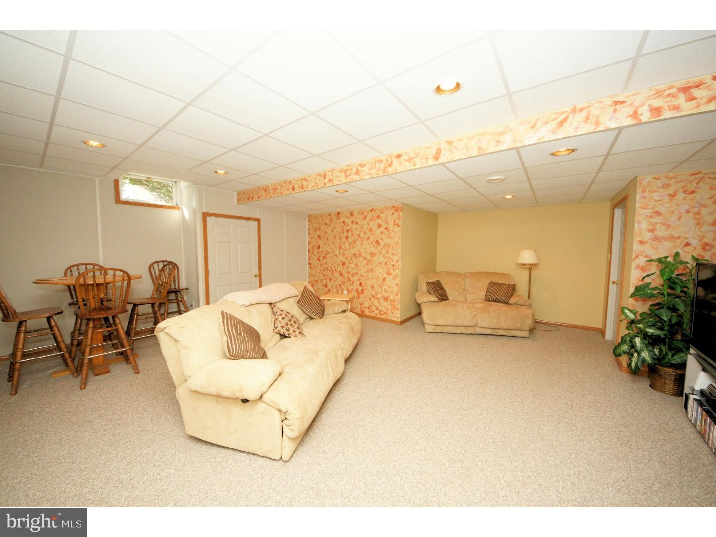 32 Cloverdale Way Columbus, NJ 08022 - Photo 21 of 25 Basement - Finished
