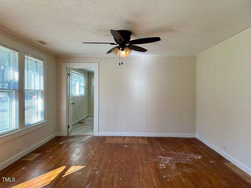 2601 Rochelle Street Durham, NC 27703 - Photo 6 of 31 IMG_0196