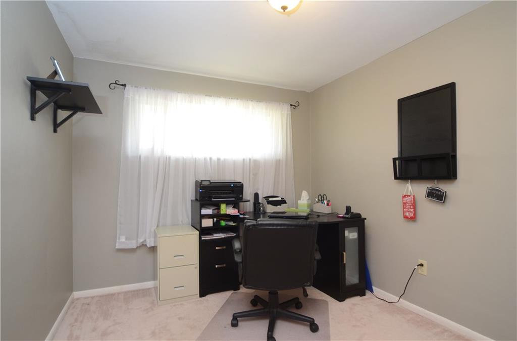 6 Robin Road McKees Rocks, PA 15136 - Photo 16 of 25 Gallery Image 16