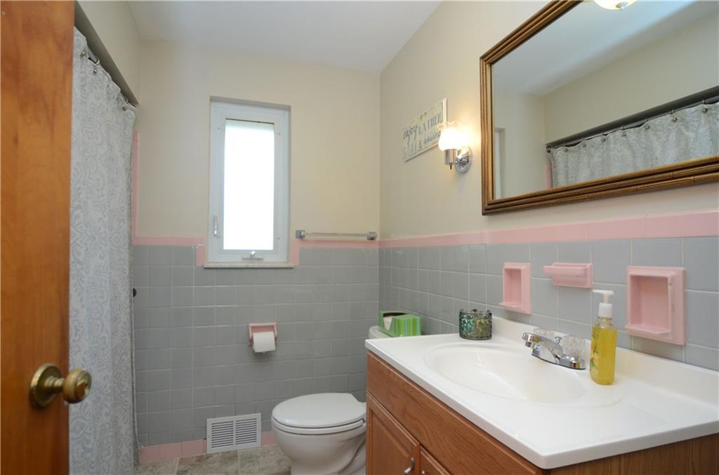6 Robin Road McKees Rocks, PA 15136 - Photo 17 of 25 Gallery Image 17