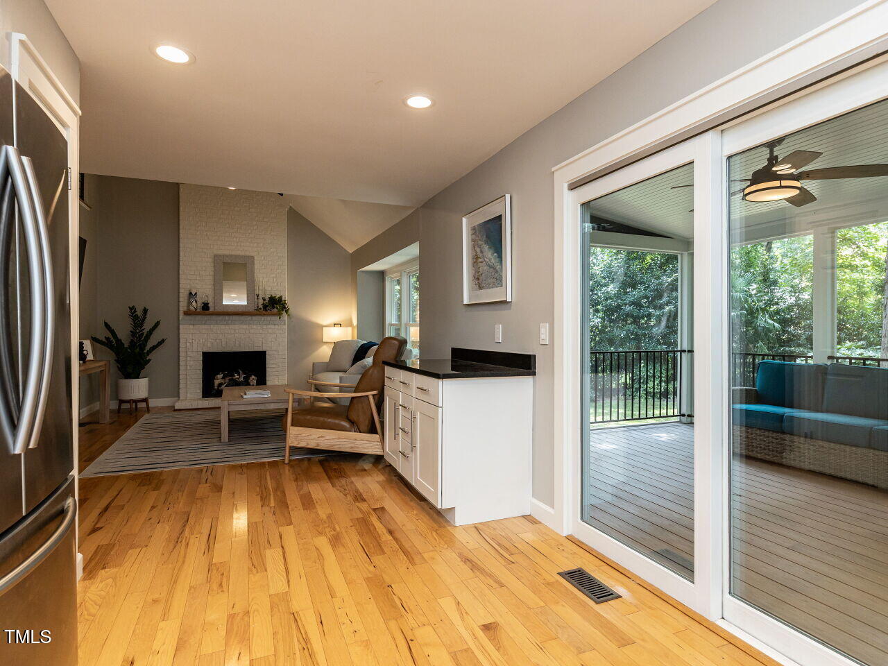 115 Trackers Road Cary, NC 27513 - Photo 5 of 45 008-1280x960-breakfast-kitchen