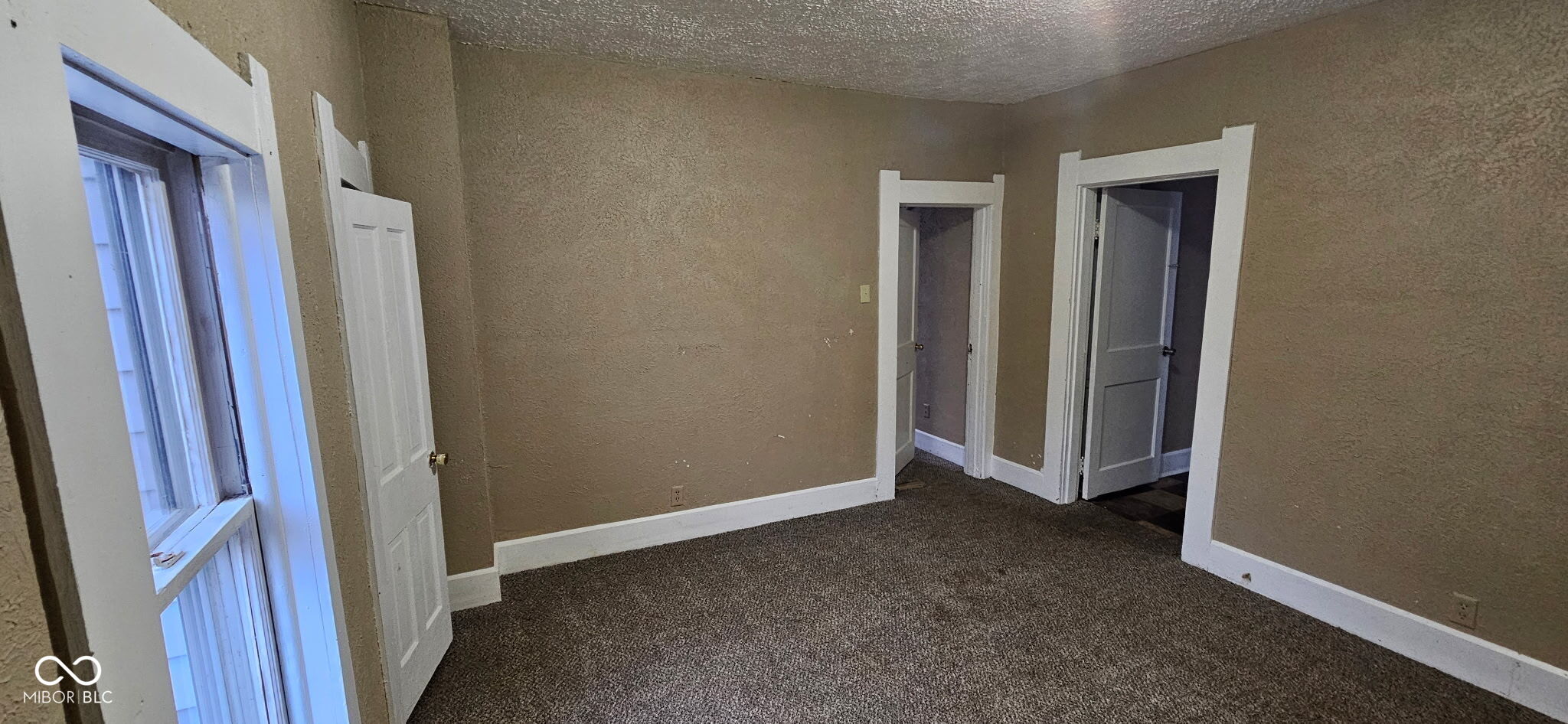 1830 Nichol Avenue Anderson, IN 46016 - Photo 4 of 16