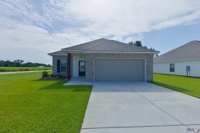 $1,805 | 101 Acoustic Lane, Carencro, LA 70520