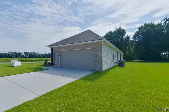 $1,805 | 101 Acoustic Lane, Carencro, LA 70520