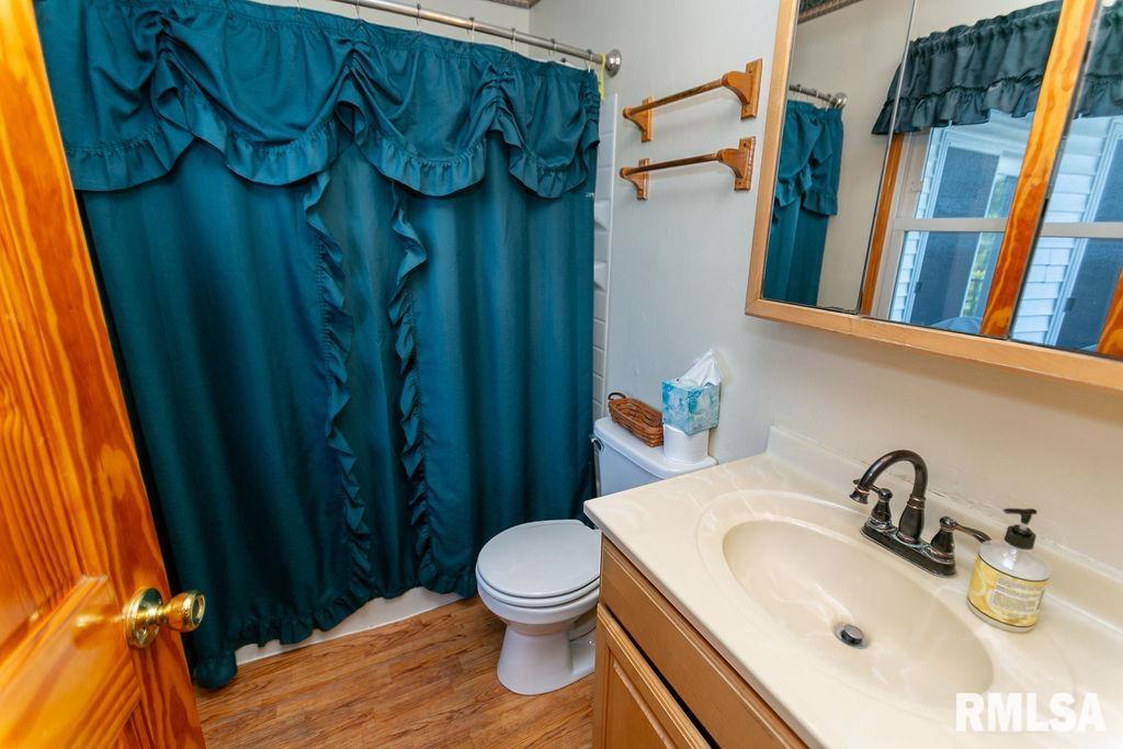 208 Lake Road Eureka, IL 61530 - Photo 20 of 43 Gallery Image 20