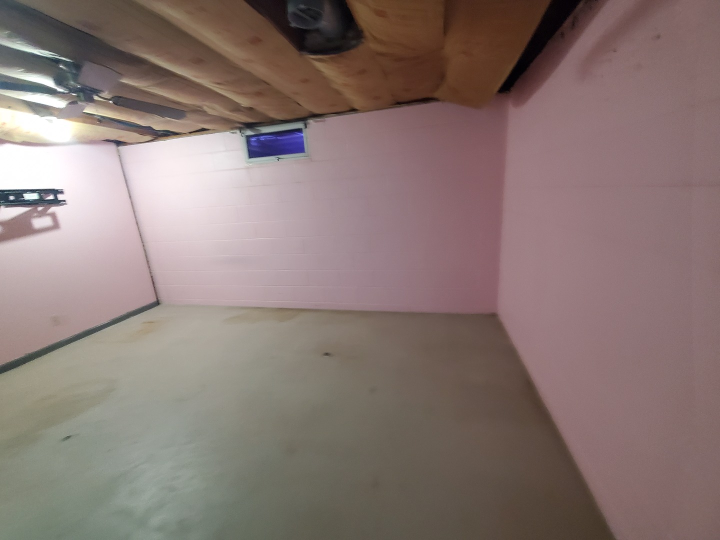 2239 13th Avenue South Clinton, IA 52732 - Photo 13 of 13 a view of a room with an empty space