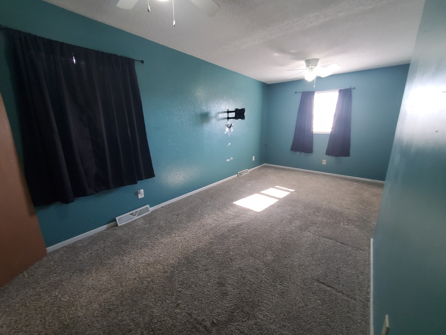 2239 13th Avenue South Clinton, IA 52732 - Photo 9 of 13 a view of empty room