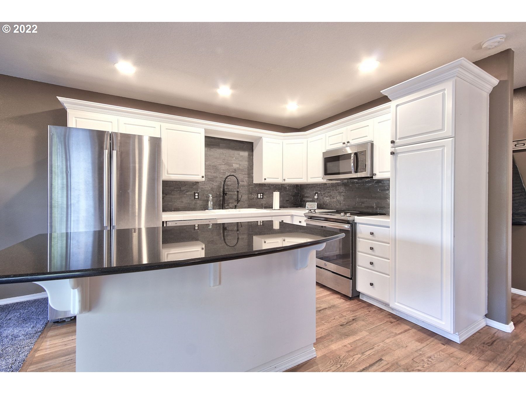22016 Southwest Grahams Ferry Road, Unit B Tualatin, OR 97062 - Photo 14 of 32 Gallery Image 14