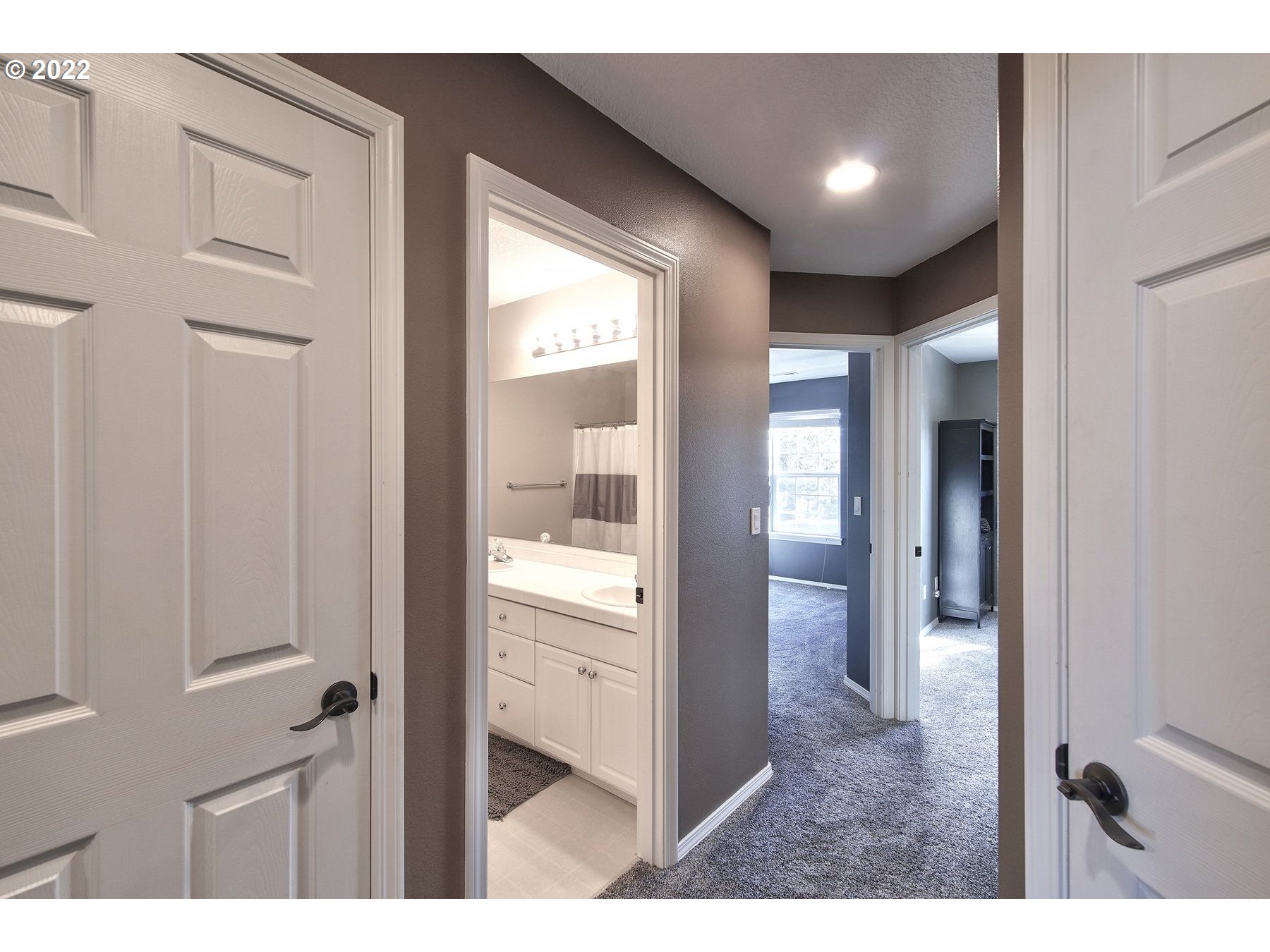 22016 Southwest Grahams Ferry Road, Unit B Tualatin, OR 97062 - Photo 20 of 32 Gallery Image 20