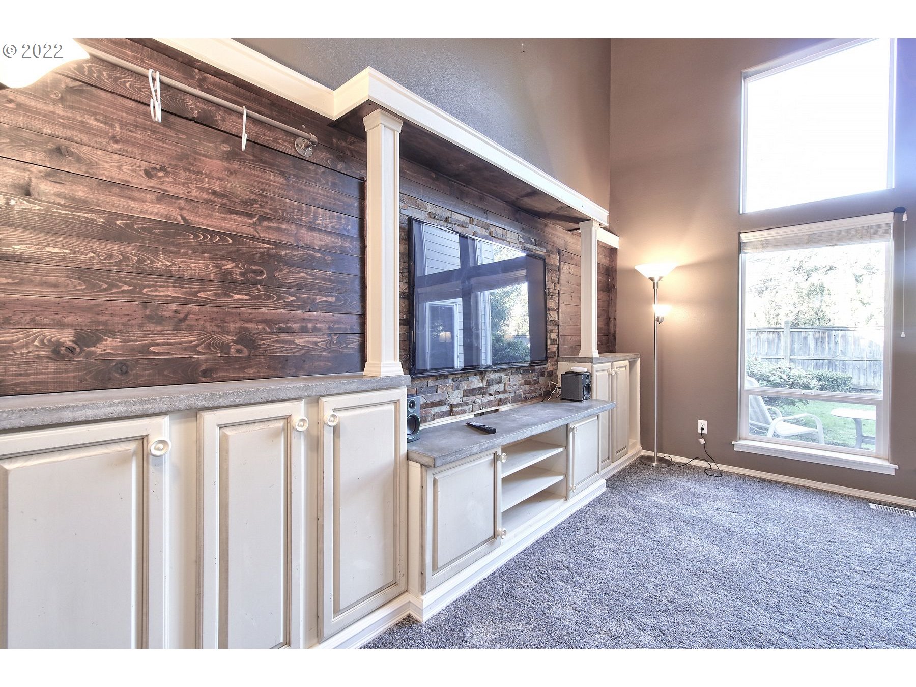 22016 Southwest Grahams Ferry Road, Unit B Tualatin, OR 97062 - Photo 4 of 32 Gallery Image 4