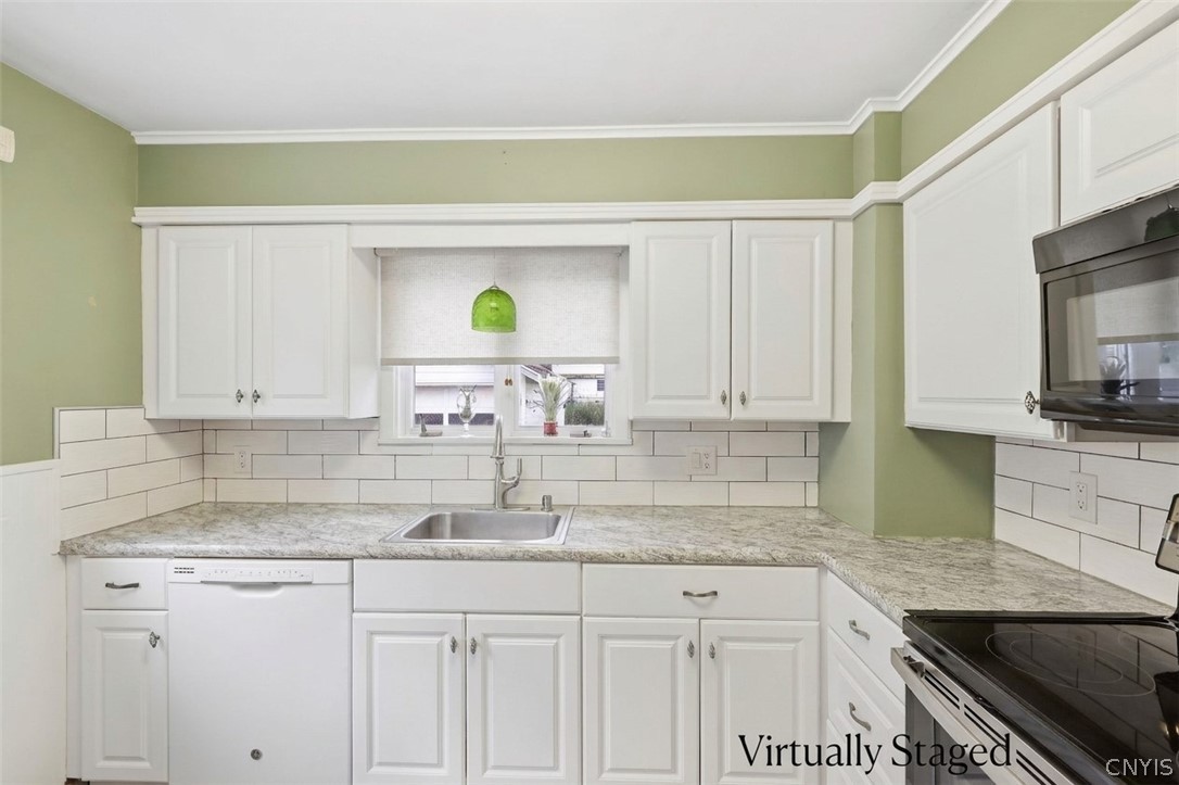 323 Harford Road Syracuse, NY 13208 - Photo 18 of 24 Gallery Image 18