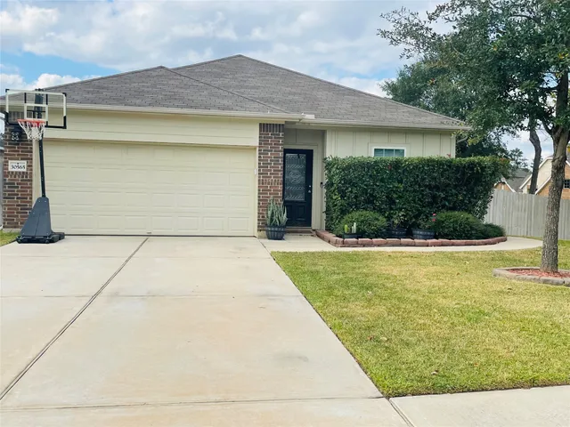 $315,000 | 30565 Pleasant Oaks Drive, Magnolia, TX 77355