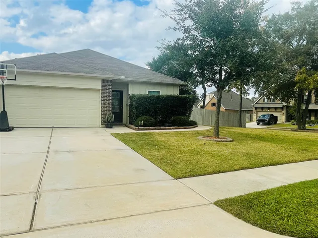 $315,000 | 30565 Pleasant Oaks Drive, Magnolia, TX 77355