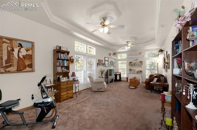 45 Empire Road Florissant, CO 80816 - Photo 4 of 43 Gallery Image 4