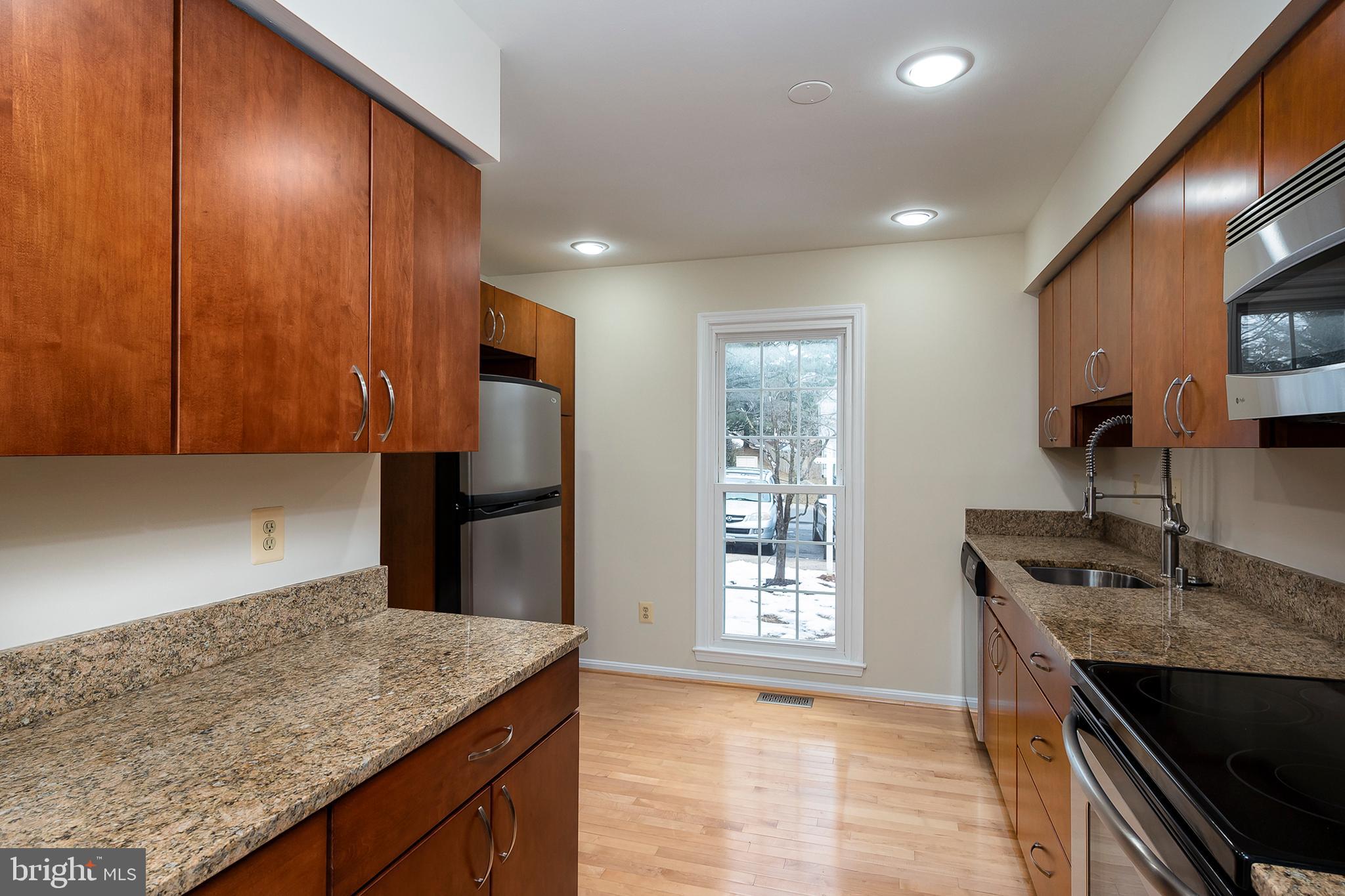 12719 Turquoise Terrace Silver Spring, MD 20904 - Photo 4 of 31 Kitchen