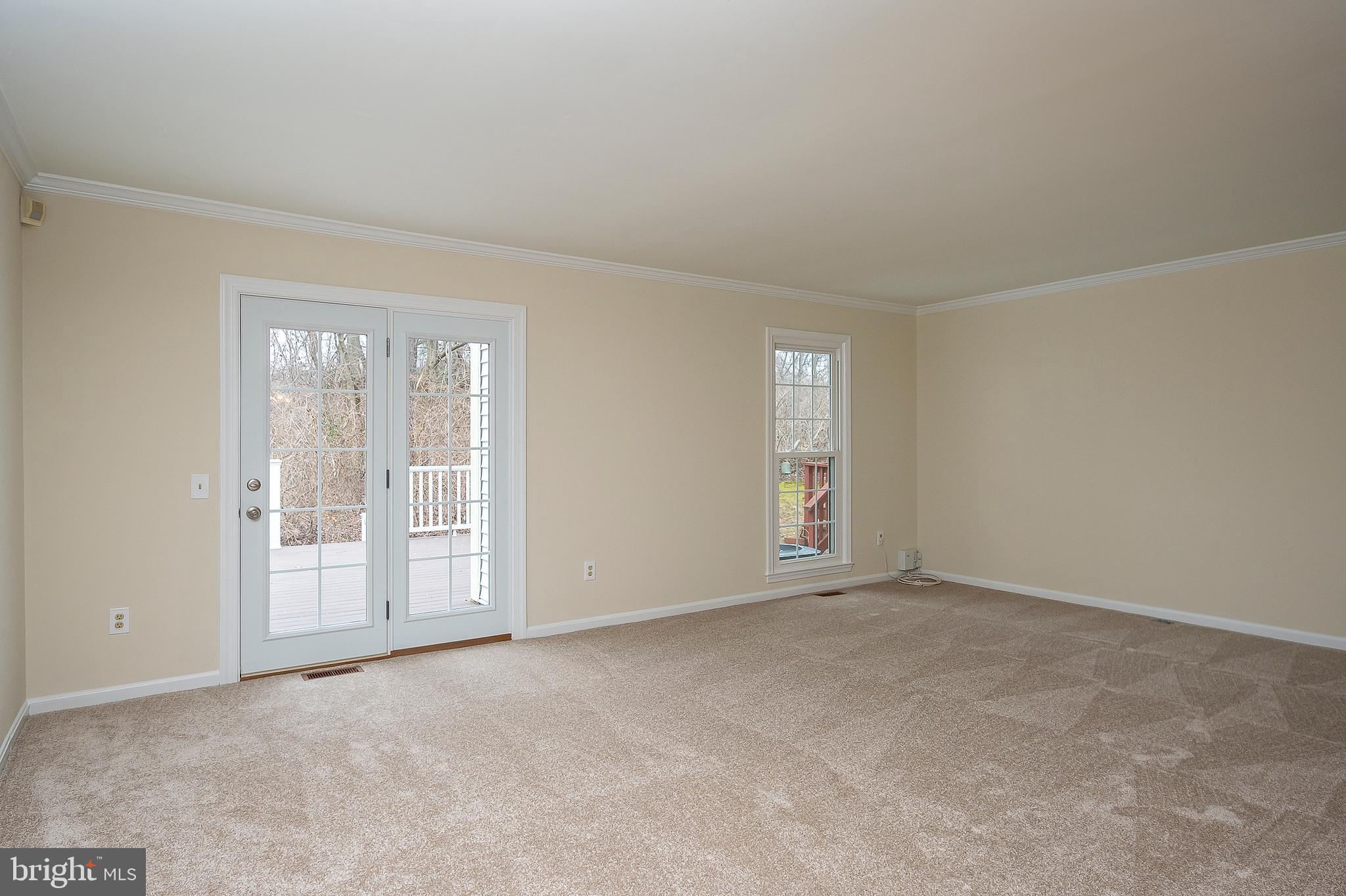 12719 Turquoise Terrace Silver Spring, MD 20904 - Photo 10 of 31 Living Room