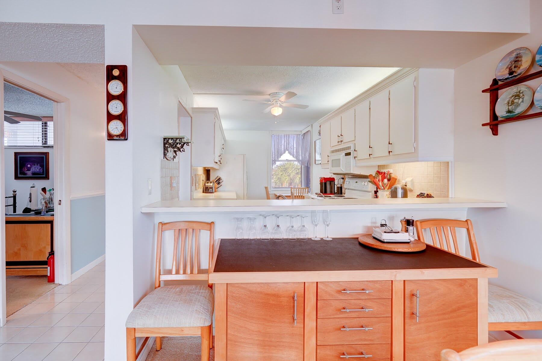 1950 Southwest Palm City Road, Unit 11301 Stuart, FL 34994 - Photo 14 of 57 Dining Room