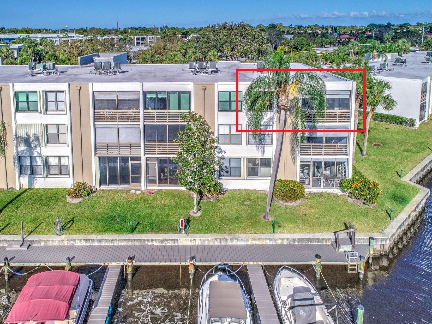 1950 Southwest Palm City Road, Unit 11301 Stuart, FL 34994 - Photo 41 of 57 Exterior Rear