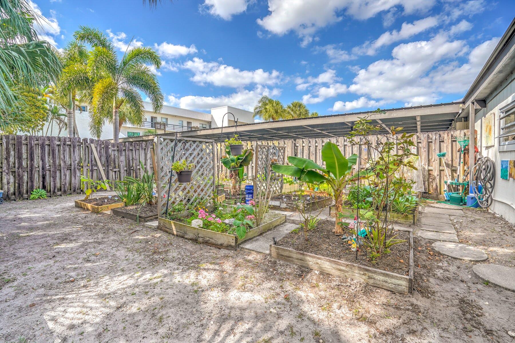 1950 Southwest Palm City Road, Unit 11301 Stuart, FL 34994 - Photo 54 of 57 Community Garden
