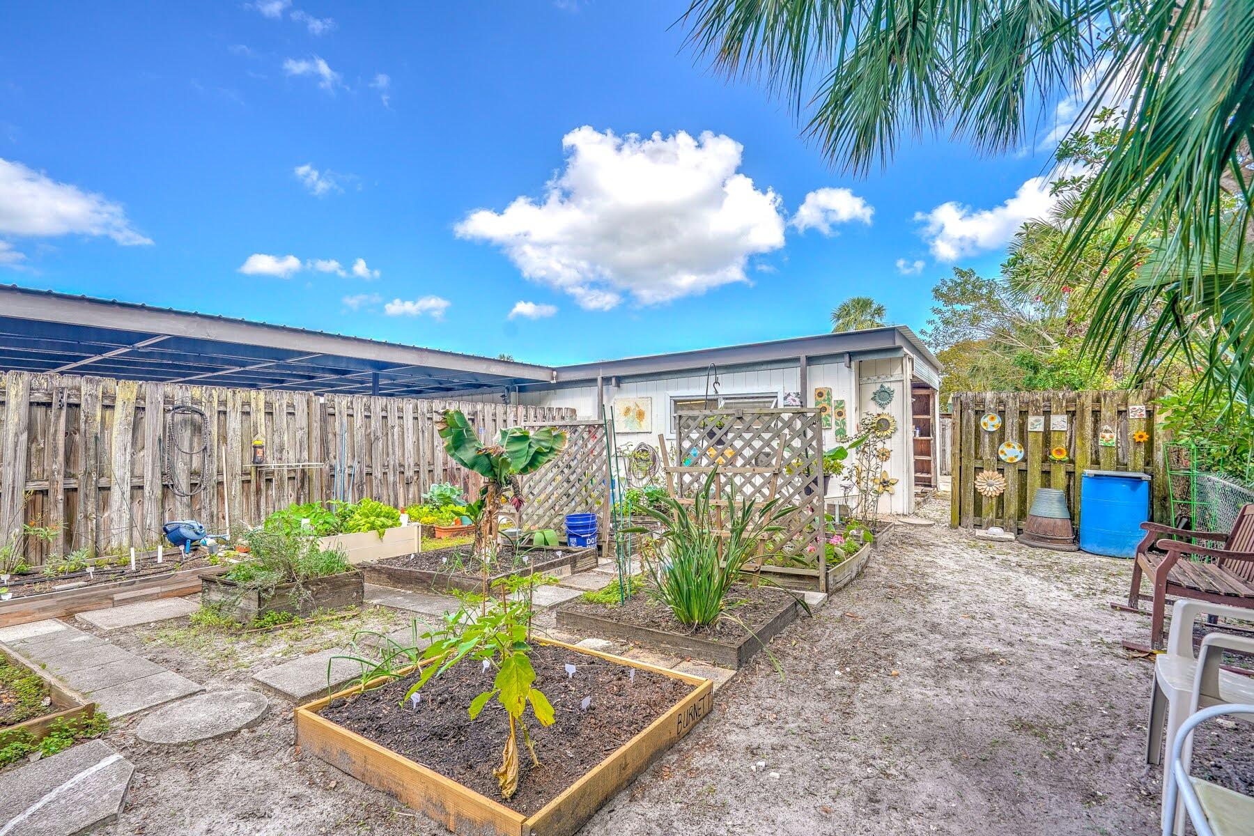 1950 Southwest Palm City Road, Unit 11301 Stuart, FL 34994 - Photo 55 of 57 Community Garden