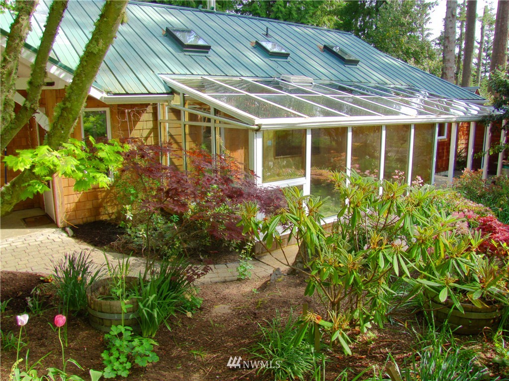 1261 Griffith Point Road Nordland, WA 98358 - Photo 1 of 25