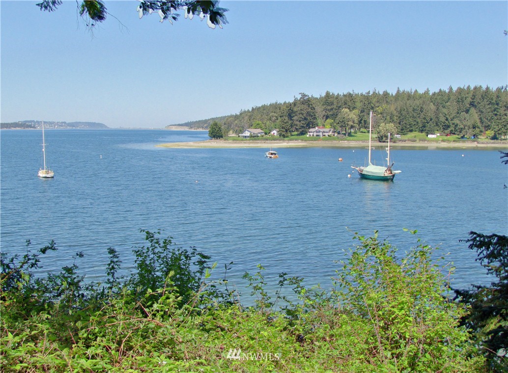 1261 Griffith Point Road Nordland, WA 98358 - Photo 2 of 25