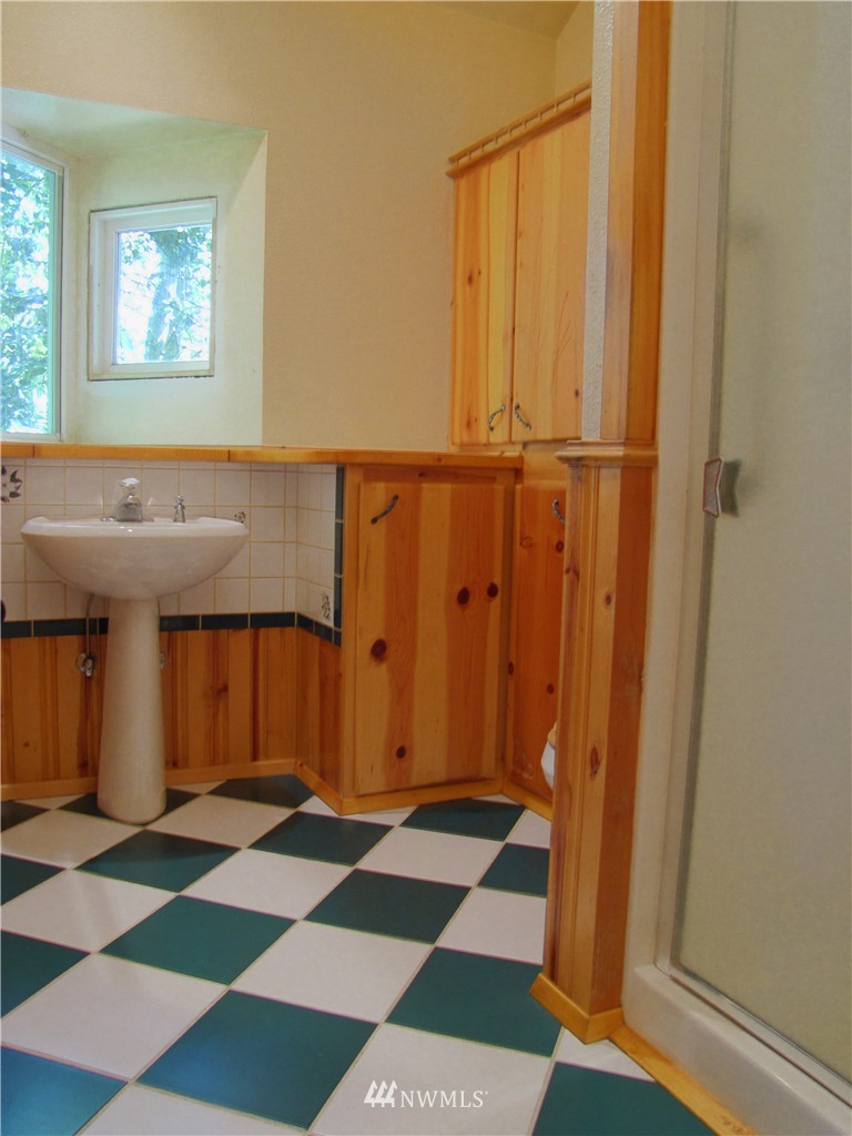 1261 Griffith Point Road Nordland, WA 98358 - Photo 15 of 25