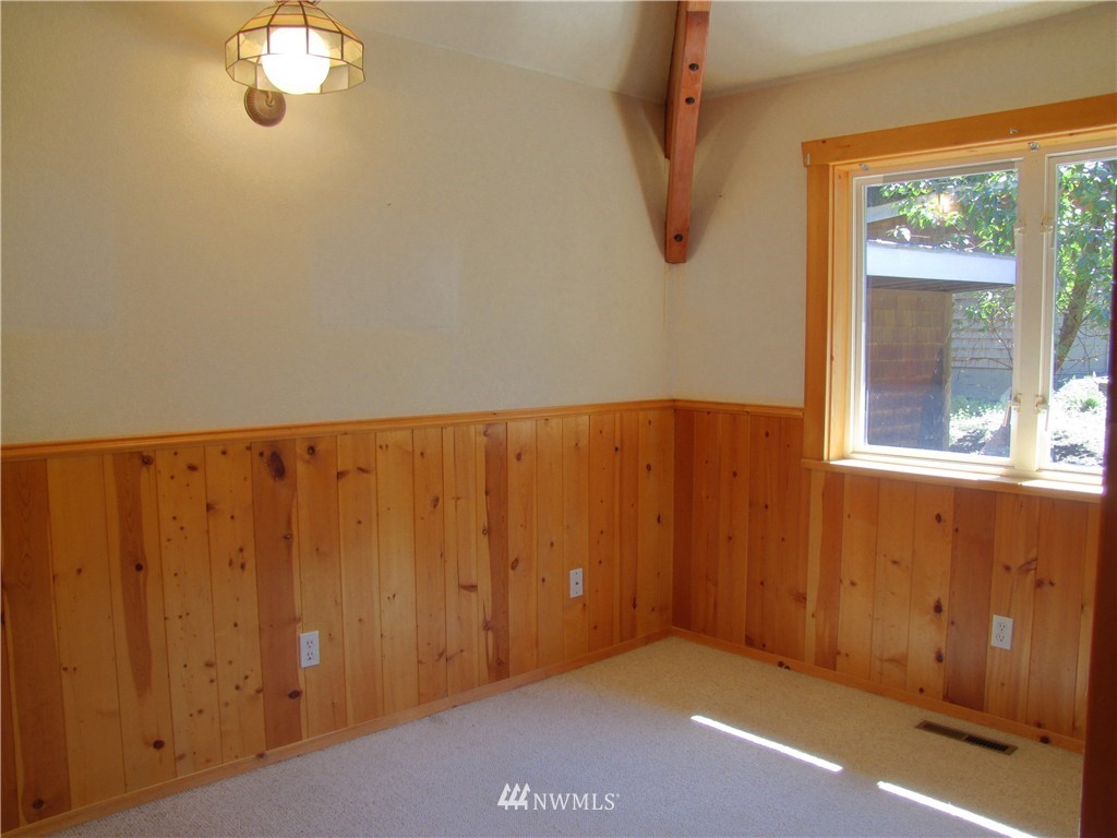 1261 Griffith Point Road Nordland, WA 98358 - Photo 17 of 25