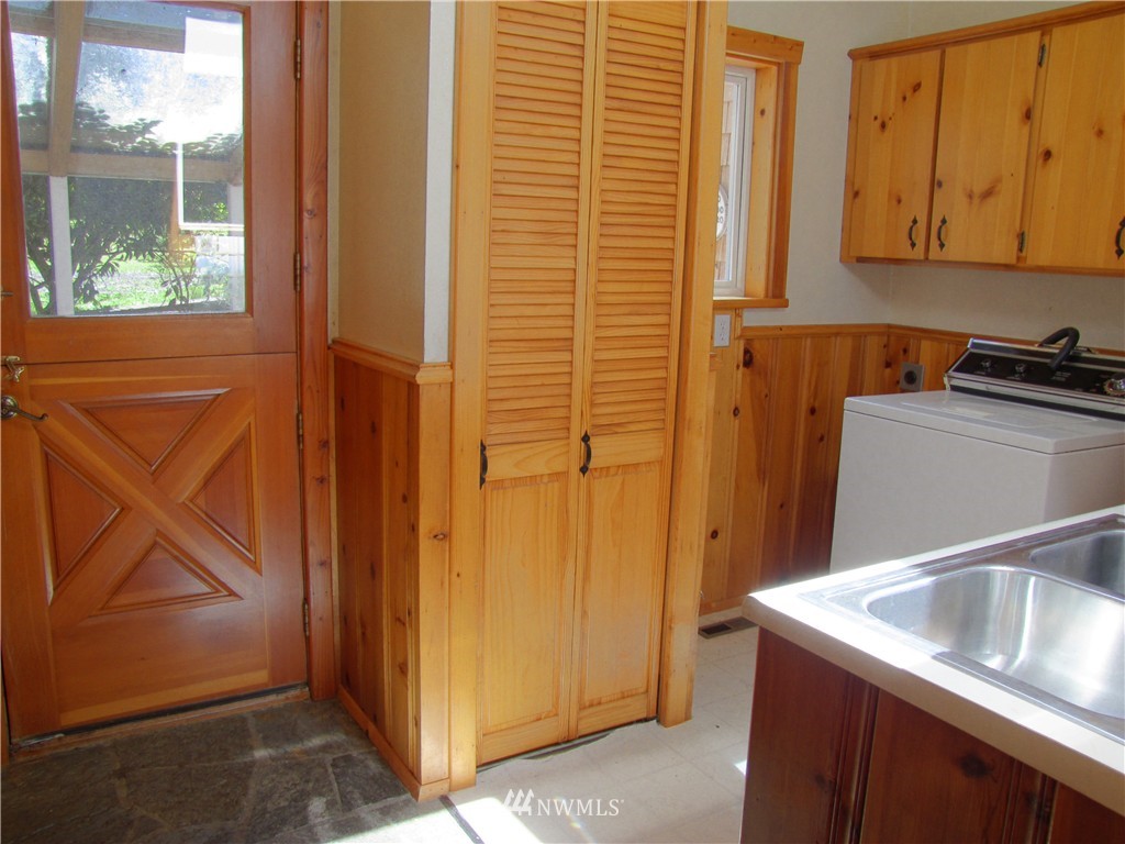 1261 Griffith Point Road Nordland, WA 98358 - Photo 18 of 25