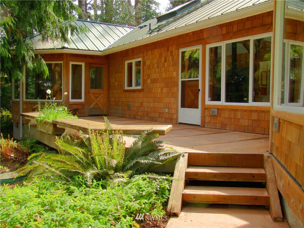 1261 Griffith Point Road Nordland, WA 98358 - Photo 21 of 25