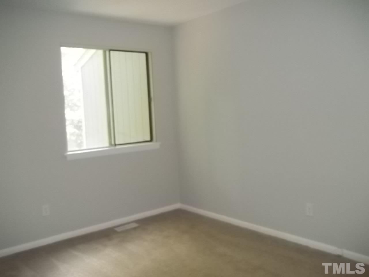 601 Dylan Court Raleigh, NC 27606 - Photo 5 of 7