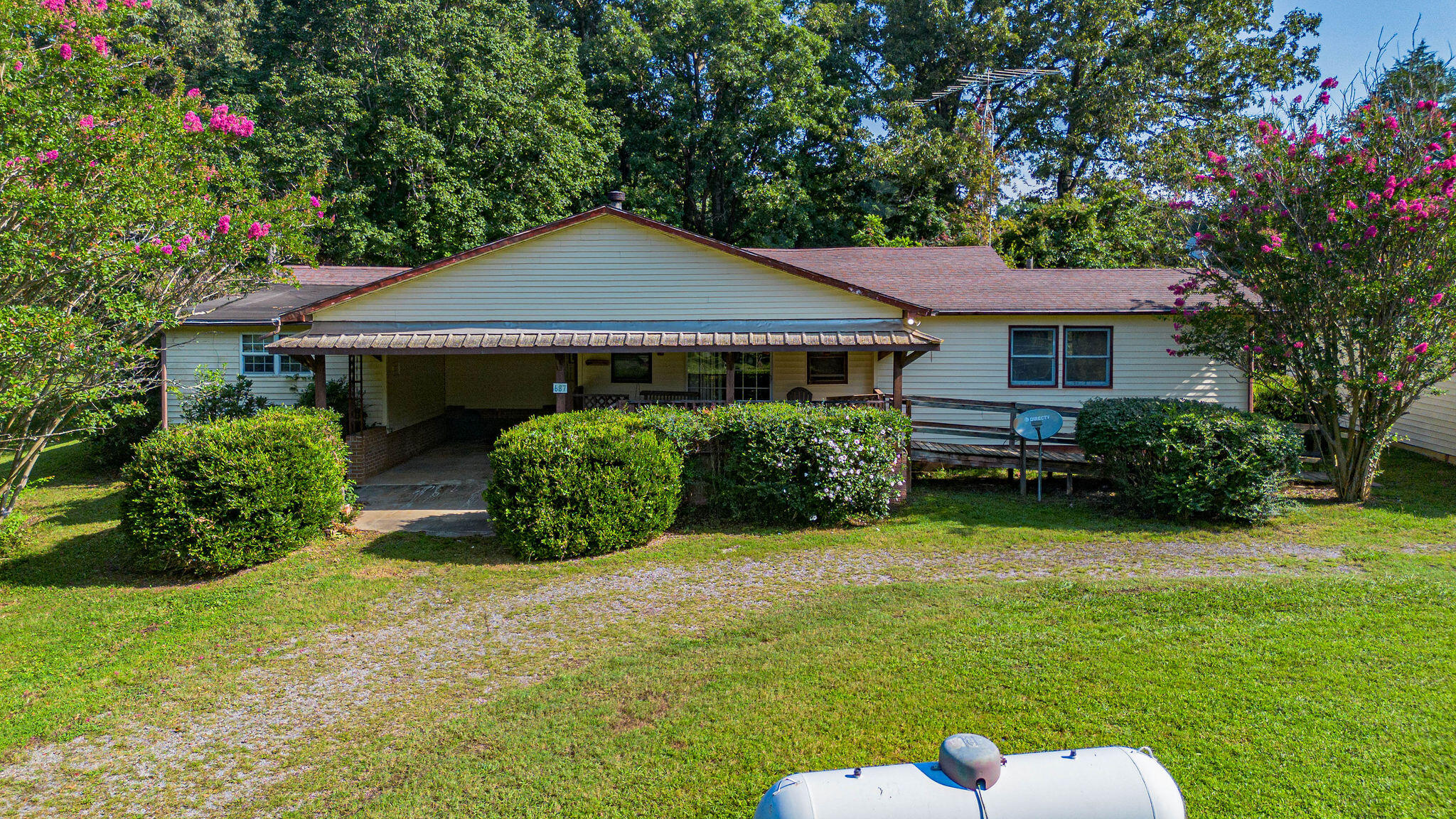 687 Reed Road Benton, KY 42025 - Photo 3 of 28 3