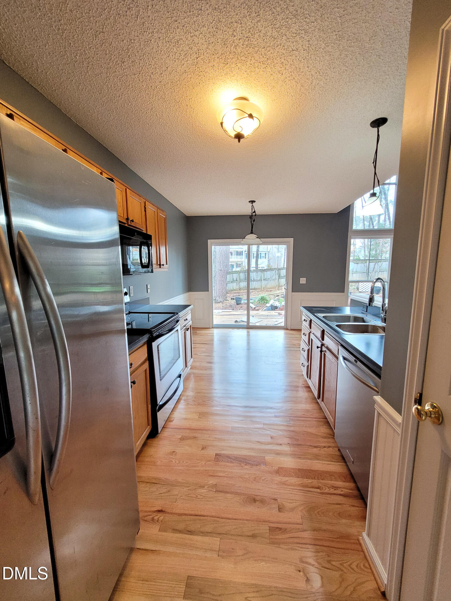 134 Solstice Circle Cary, NC 27513 - Photo 5 of 20 20210317_102238