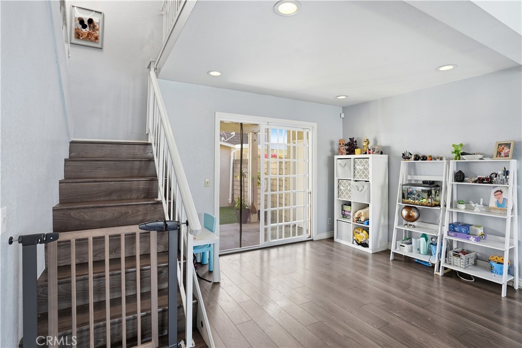 321 Burlington Common Santa Ana, CA 92704 - Photo 8 of 21