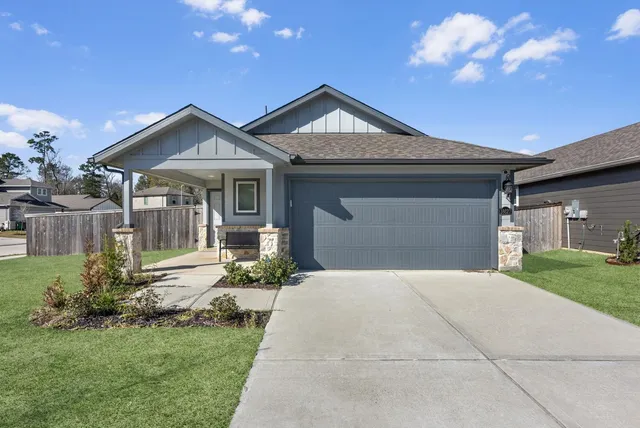 $2,100 | 18627 Etta Pines Circle, Crosby, TX 77532