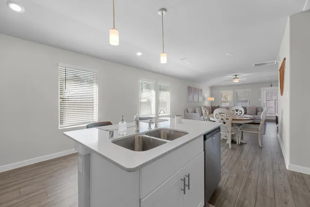 $2,100 | 18627 Etta Pines Circle, Crosby, TX 77532