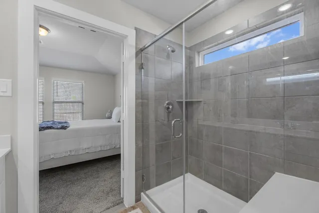 $2,100 | 18627 Etta Pines Circle, Crosby, TX 77532