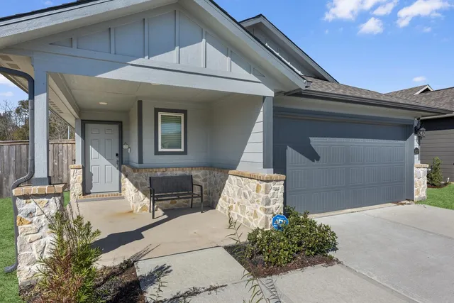 $2,100 | 18627 Etta Pines Circle, Crosby, TX 77532