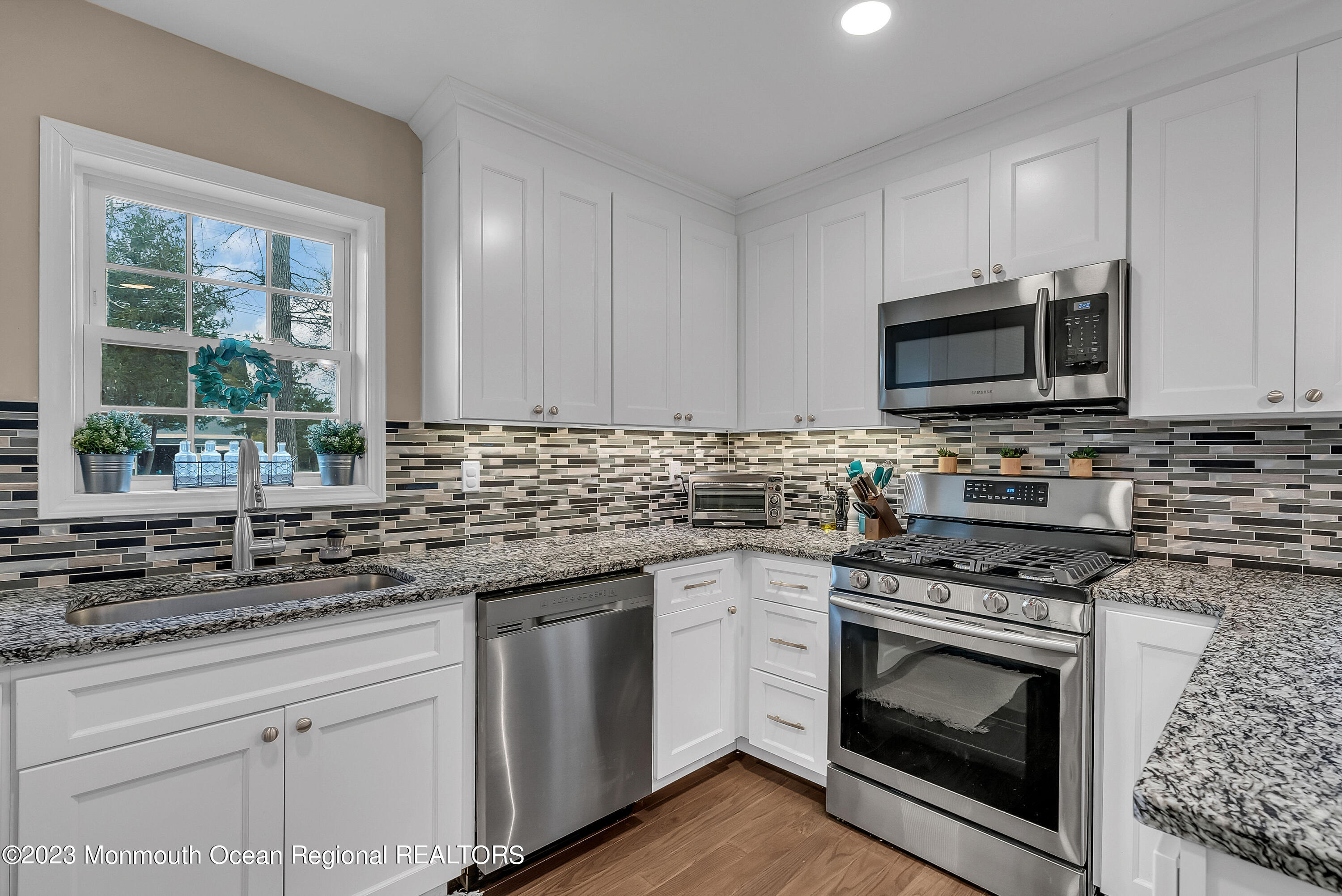 528 Carroll Fox Road Brick, NJ 08724 - Photo 14 of 32 kitchen